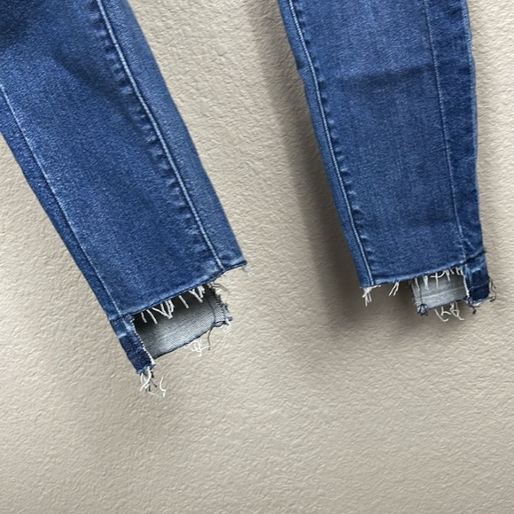 NWT Neuw Marilyn Skinny Jeans Panel Blue Stretch Step Hem Sz 29 - Picture 4 of 13